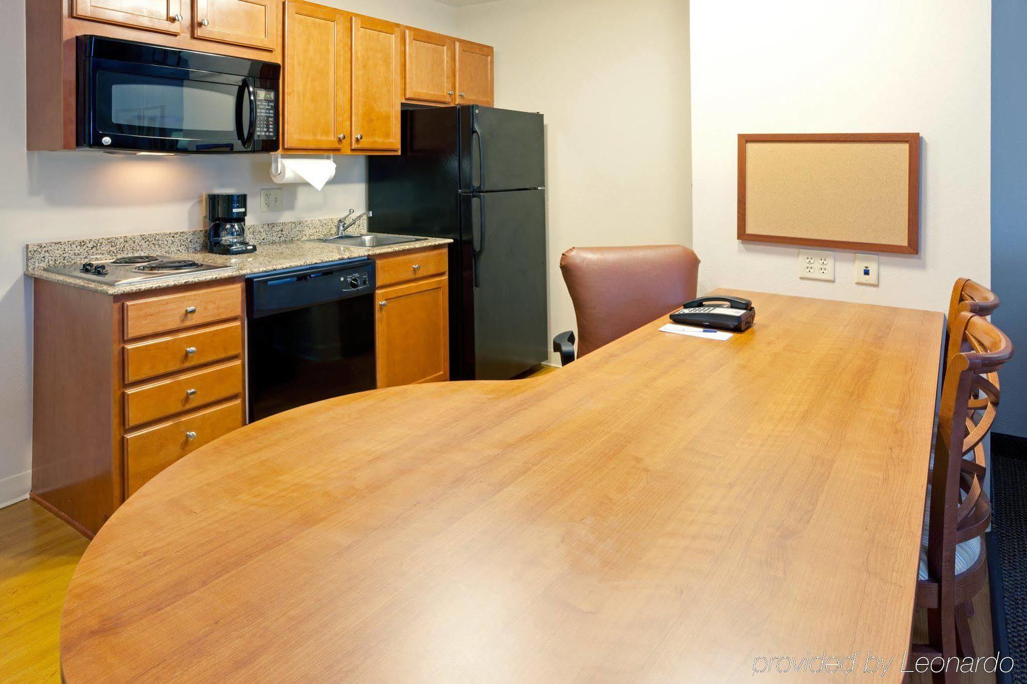Candlewood Suites Secaucus By Ihg Room photo